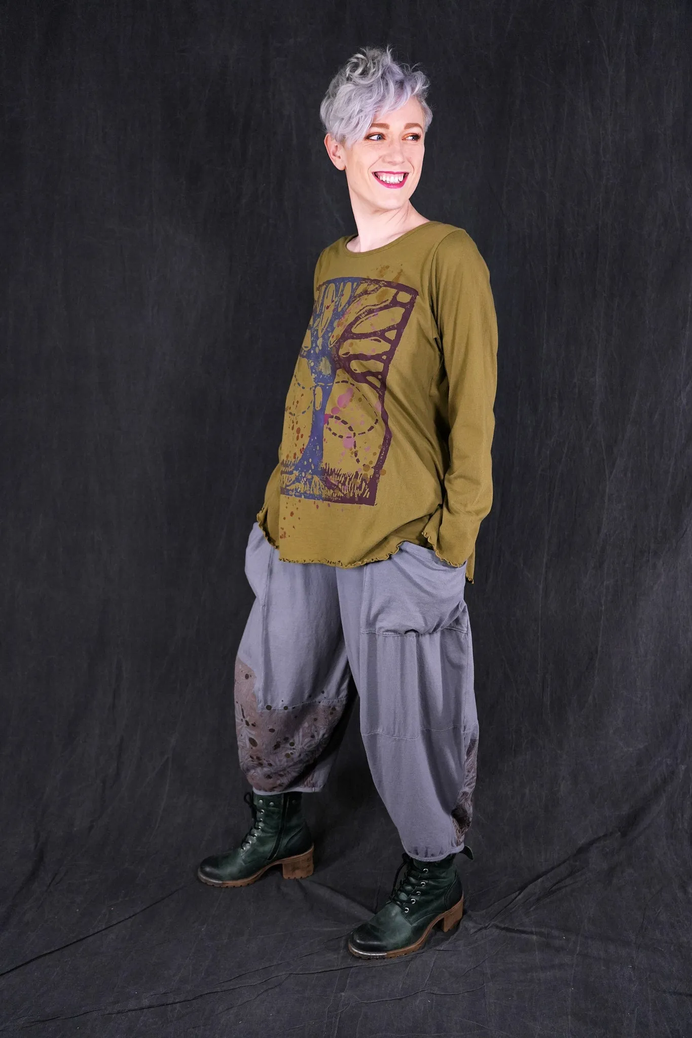 1190 L/S Cafe Tee Tree Frog-P