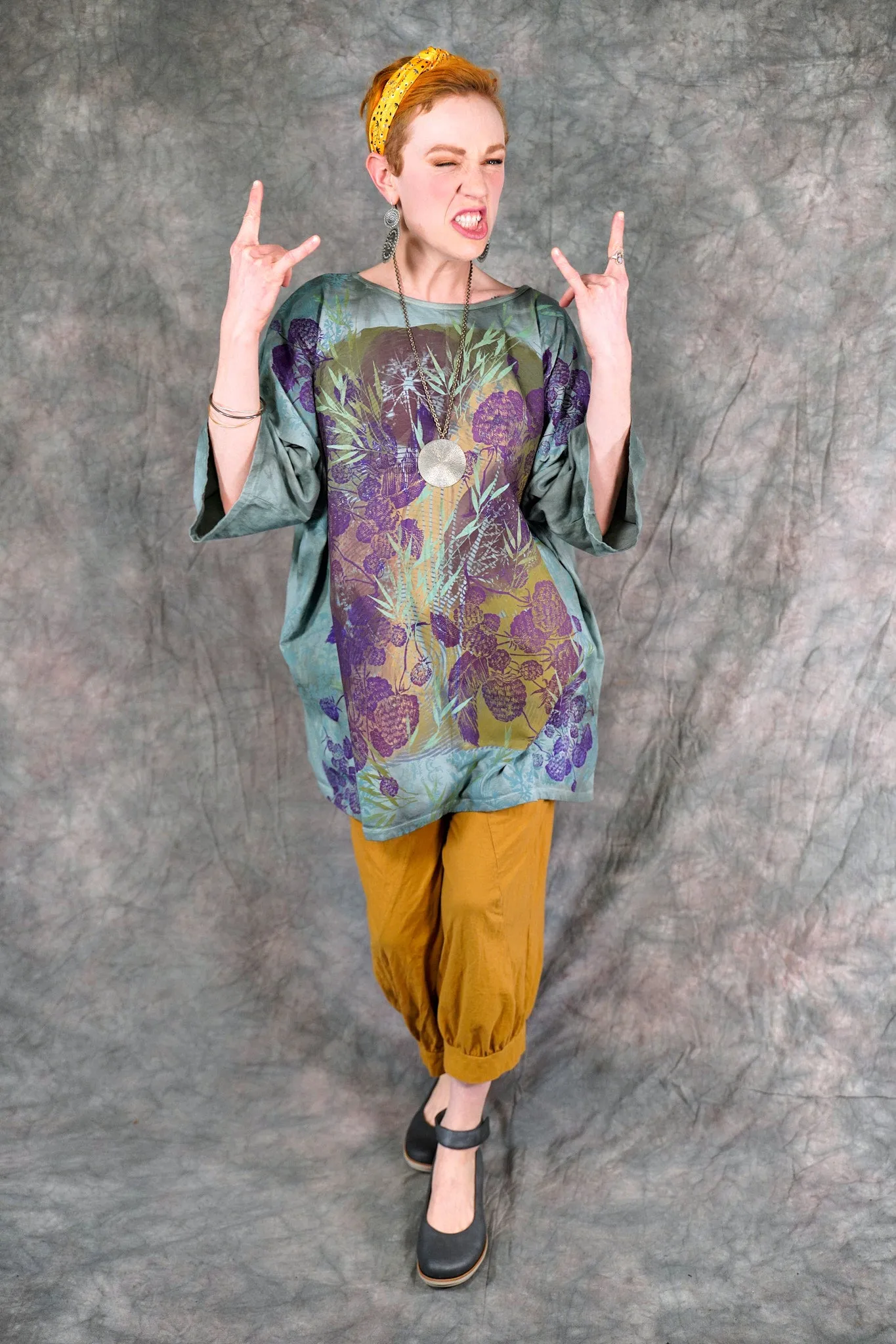 1236HD Line Tee Vintage Celadon Windows-P