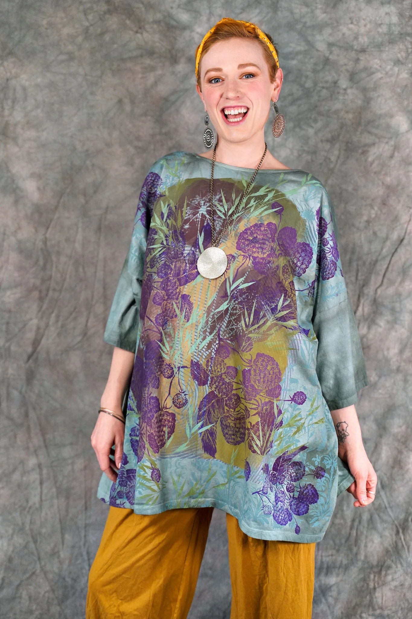 1236HD Line Tee Vintage Celadon Windows-P