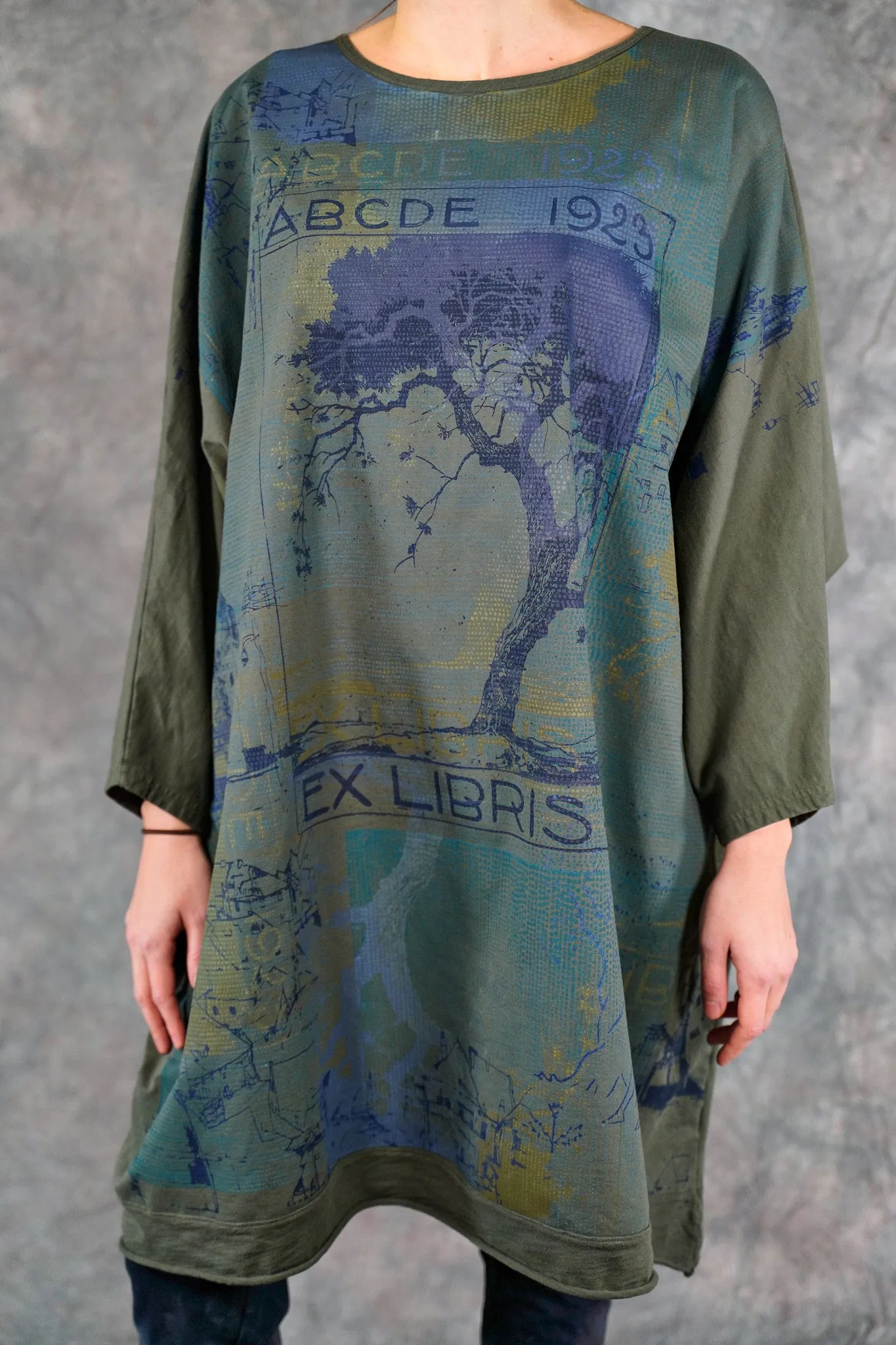 2354-2 Modern Sweatshirt Shadow Garden-P
