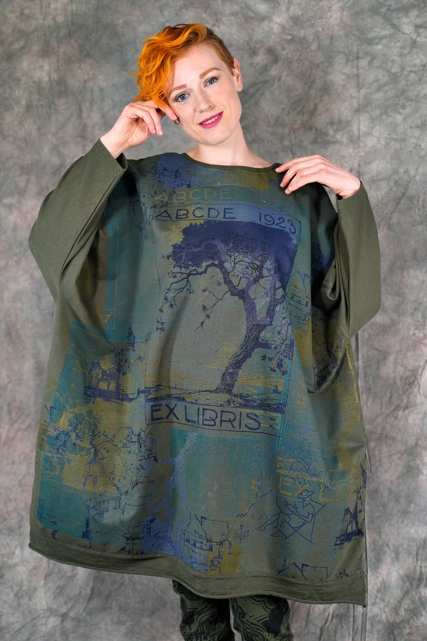 2354-2 Modern Sweatshirt Shadow Garden-P