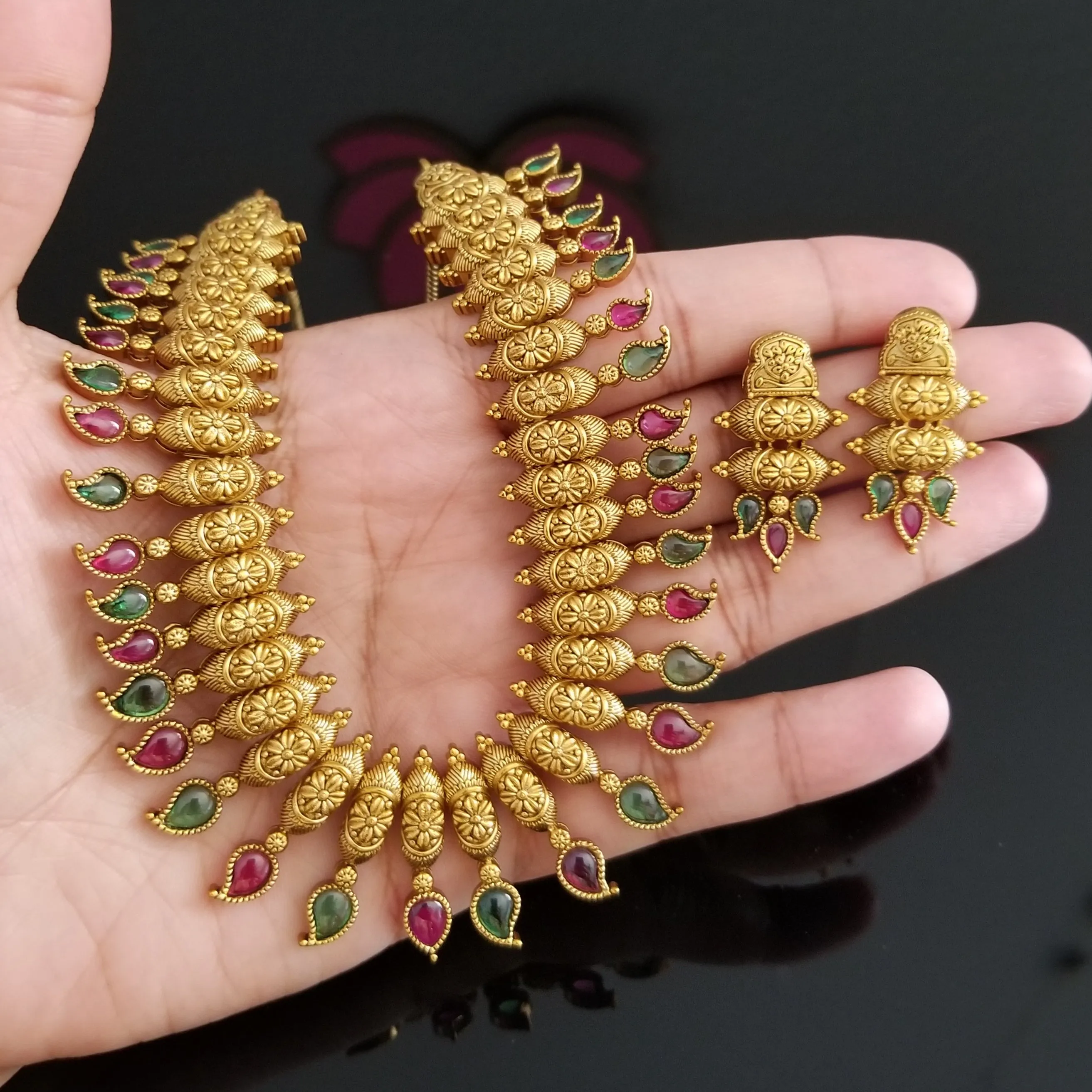 Antique South Indian Necklace With Matte Gold Plating 1125