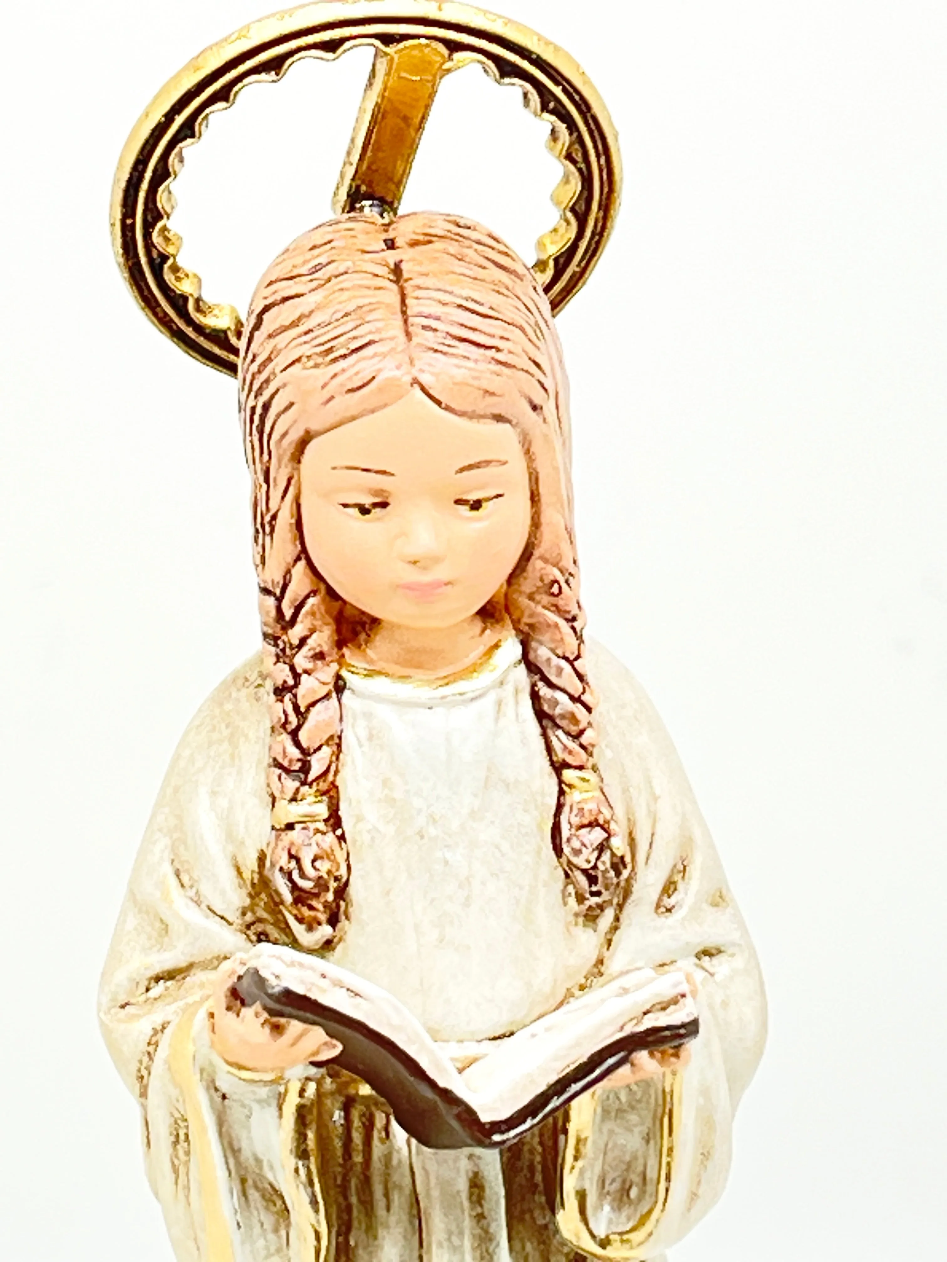 Child Mary Statue 8 1/2"