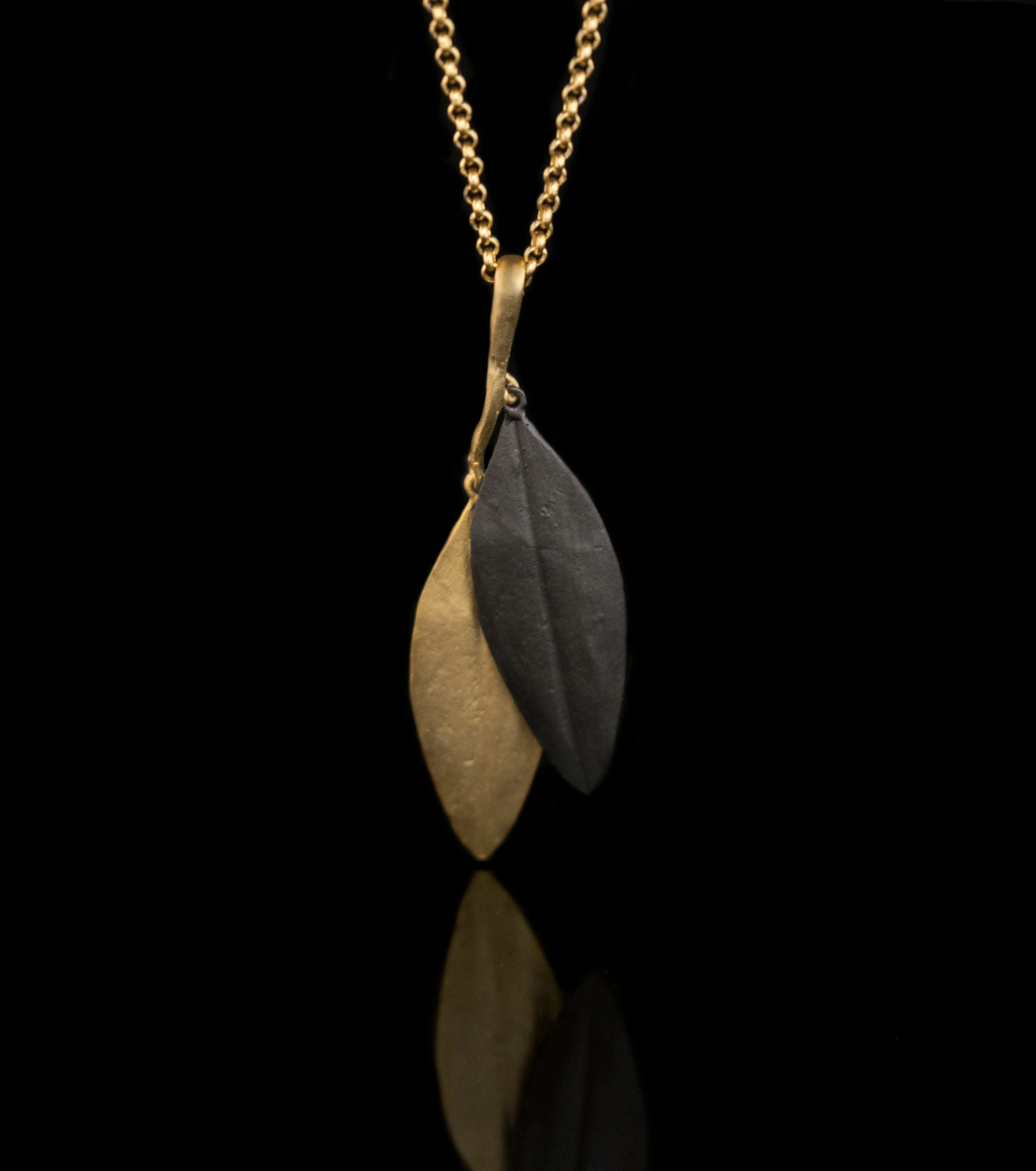 Cordyline Pendant