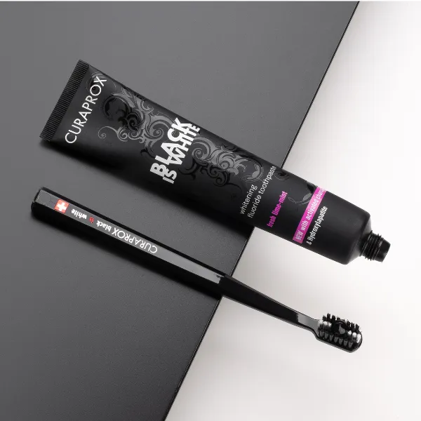 Curaprox Black is White