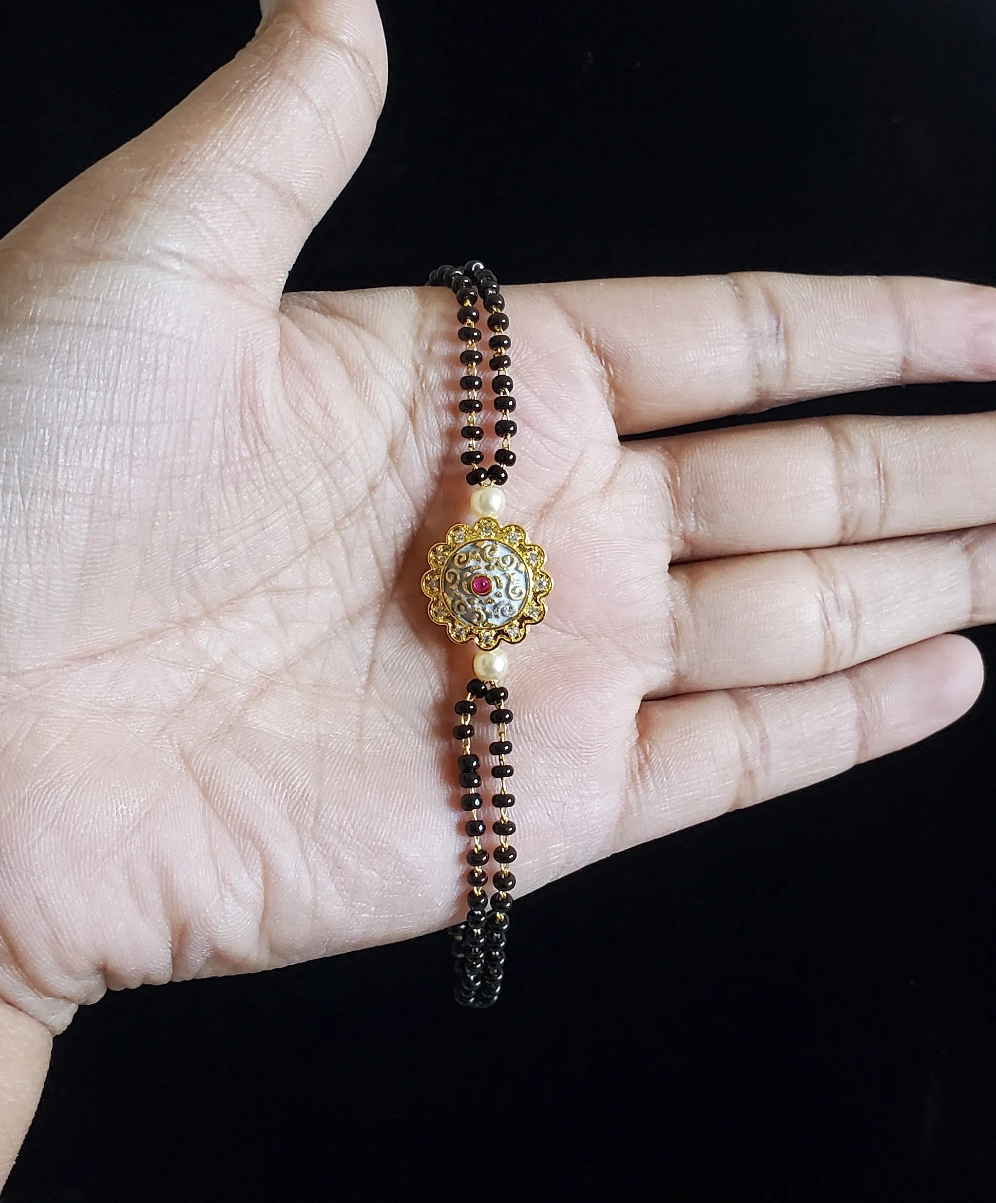 Cz Delicate Bracelet With Gold Plating NV8 Grey