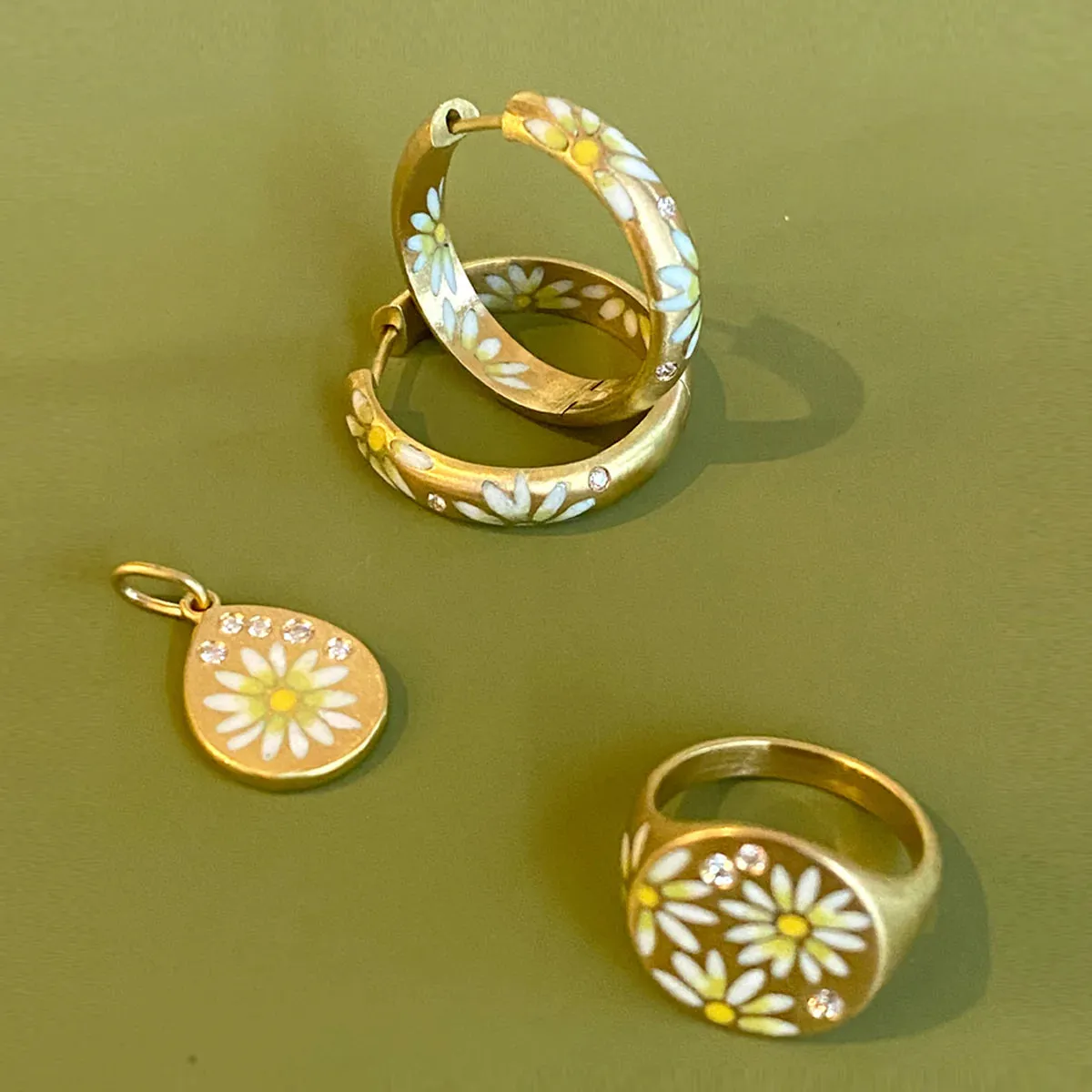 Daisy Enamel Pendant