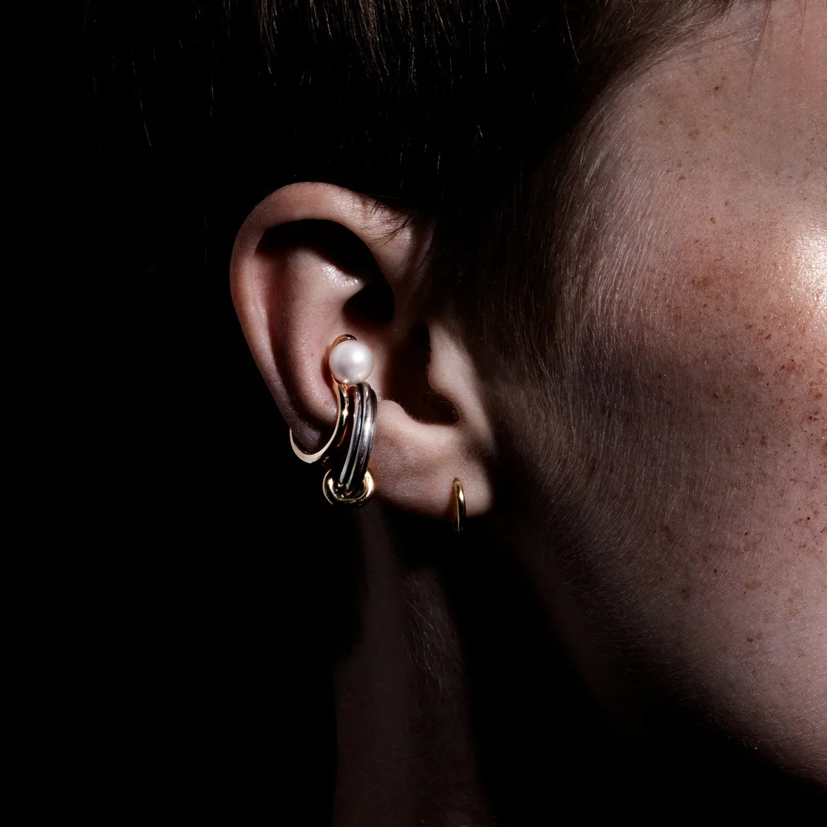 DROSERA  Akoya Pearl Ear Cuff