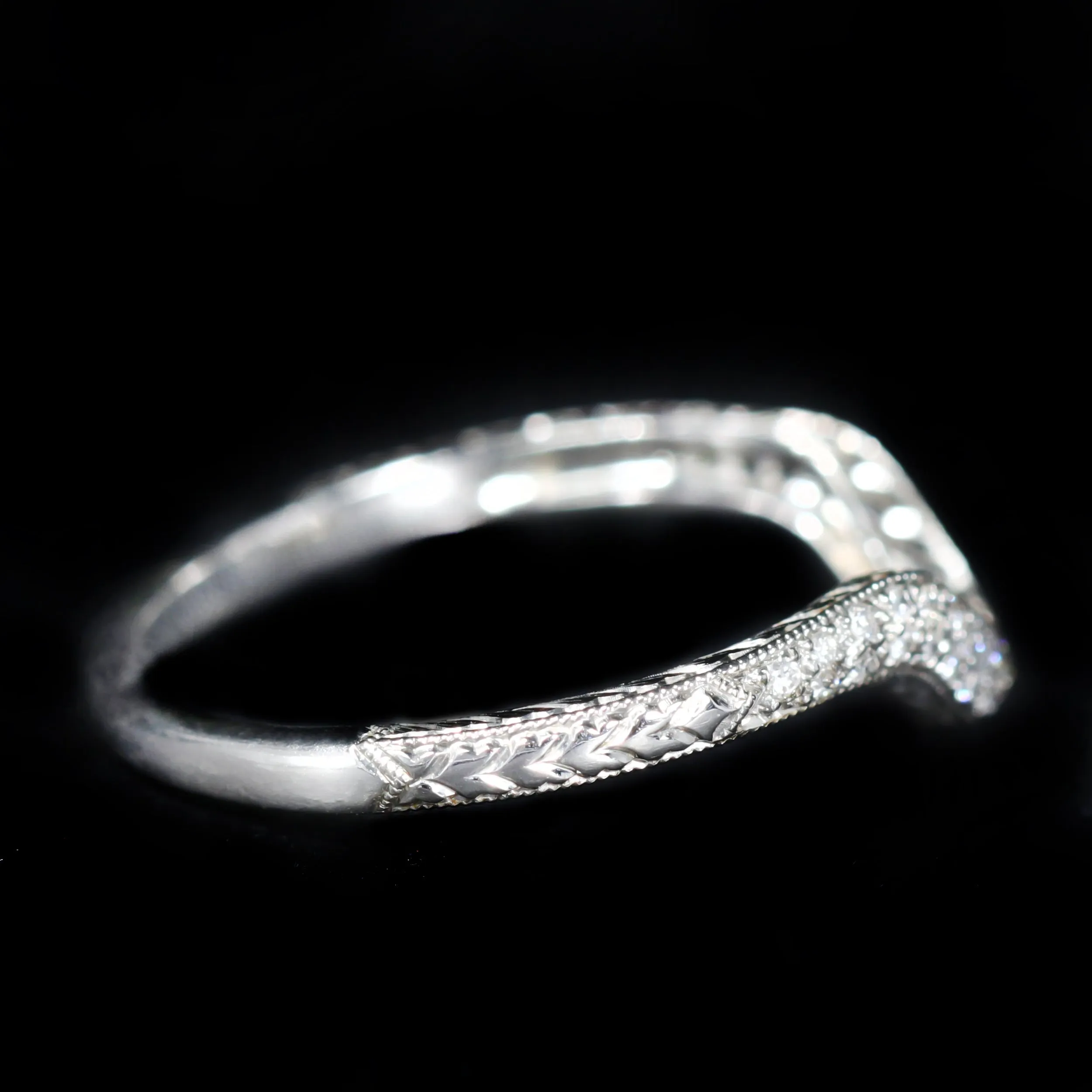Estate 14K White Gold 0.15 CTW Diamond Curved Band