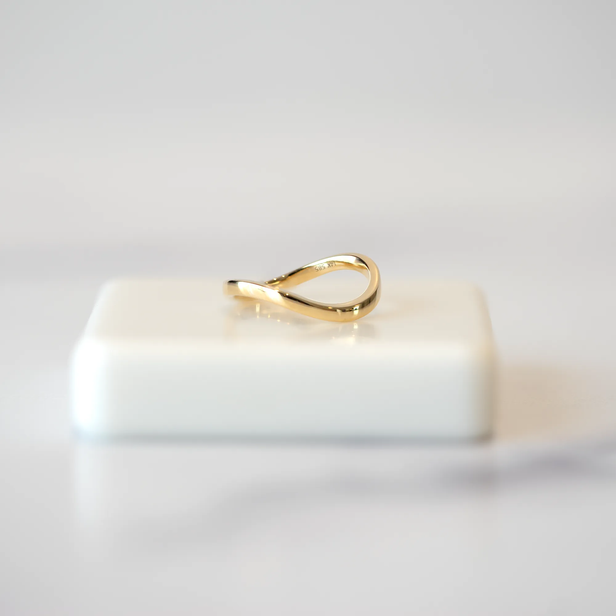 Esther Golden Wave Ring