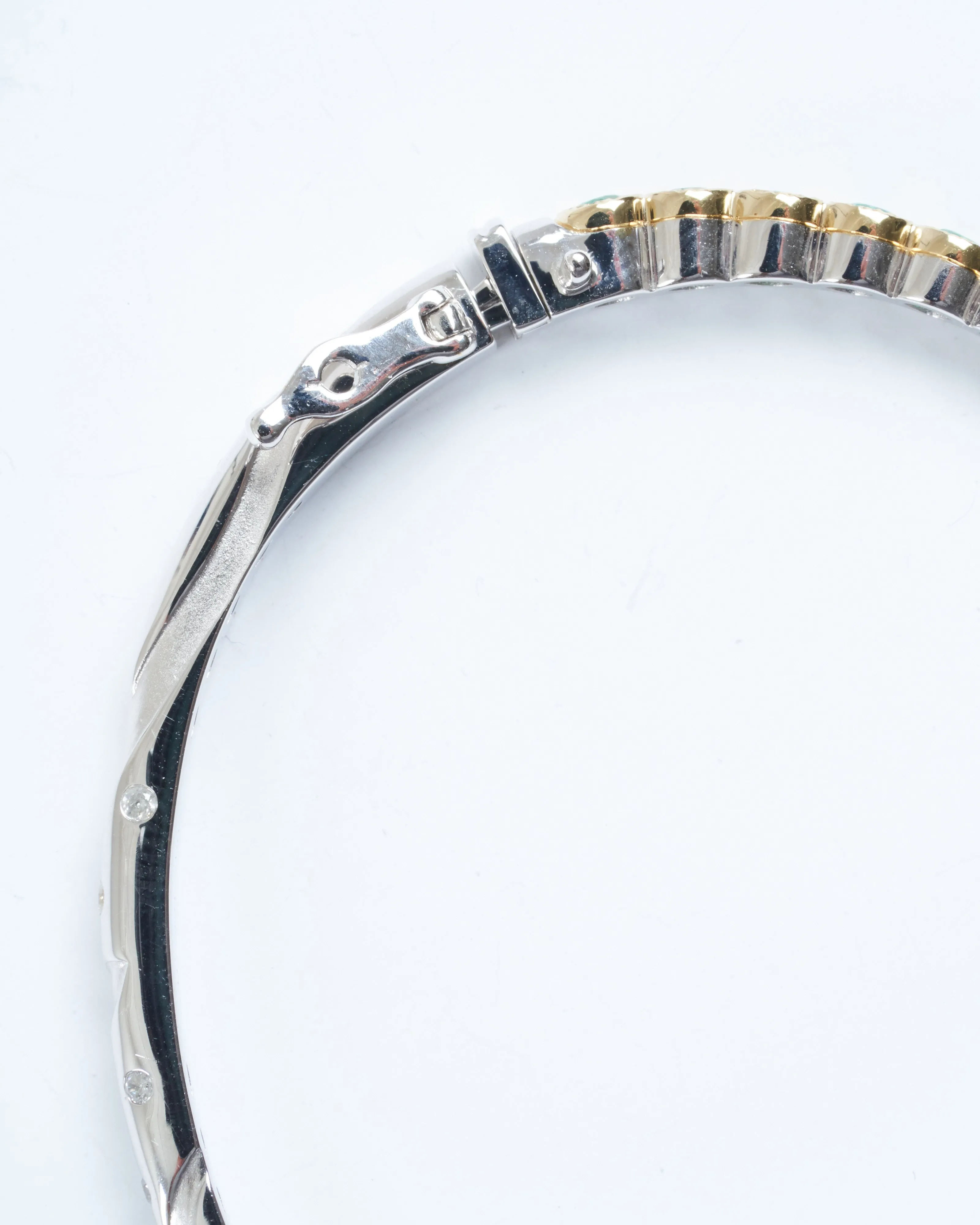 hammered emerald bezel bangle - gold/green