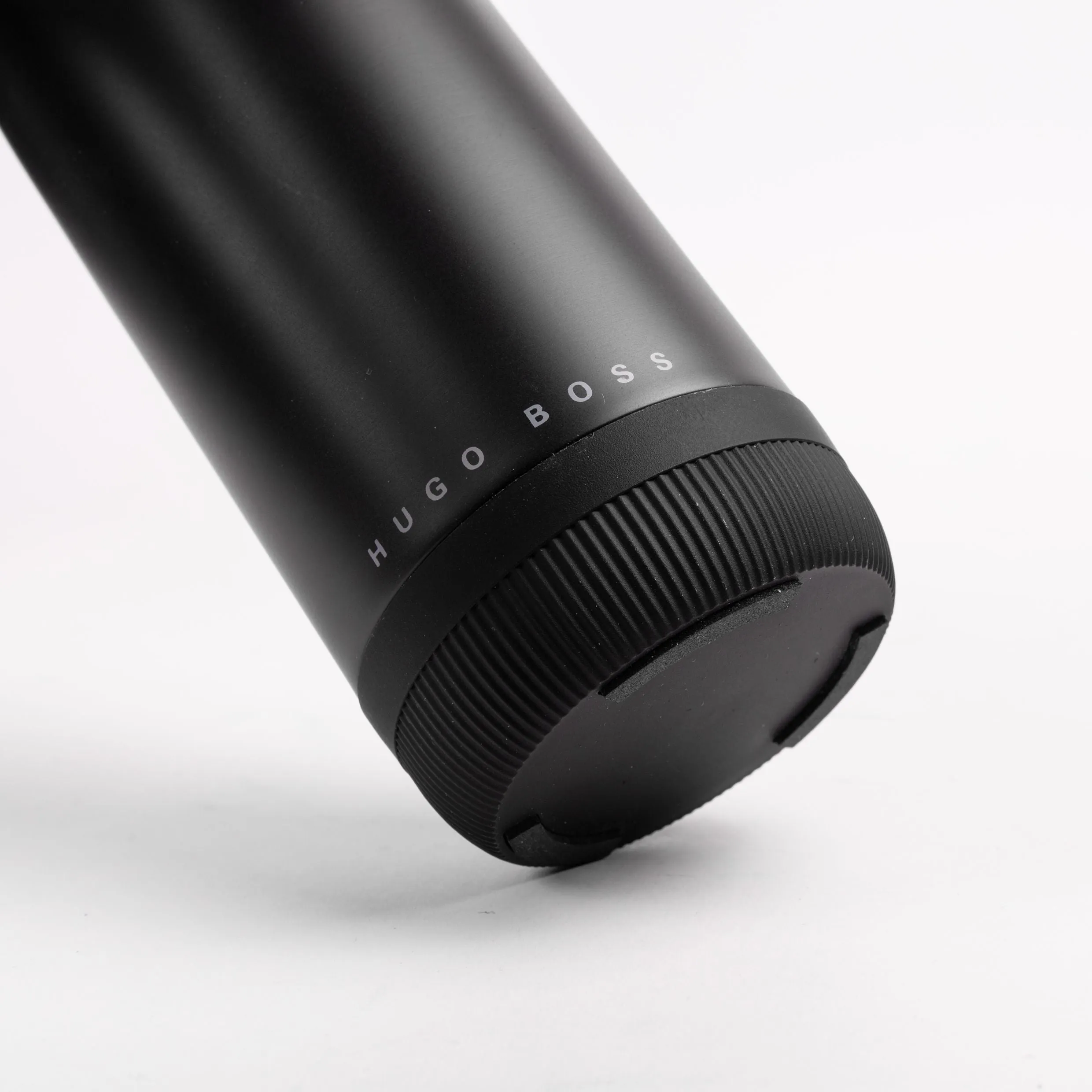 HUGO BOSS HAI107A-Isothermal flask Gear Matrix Black