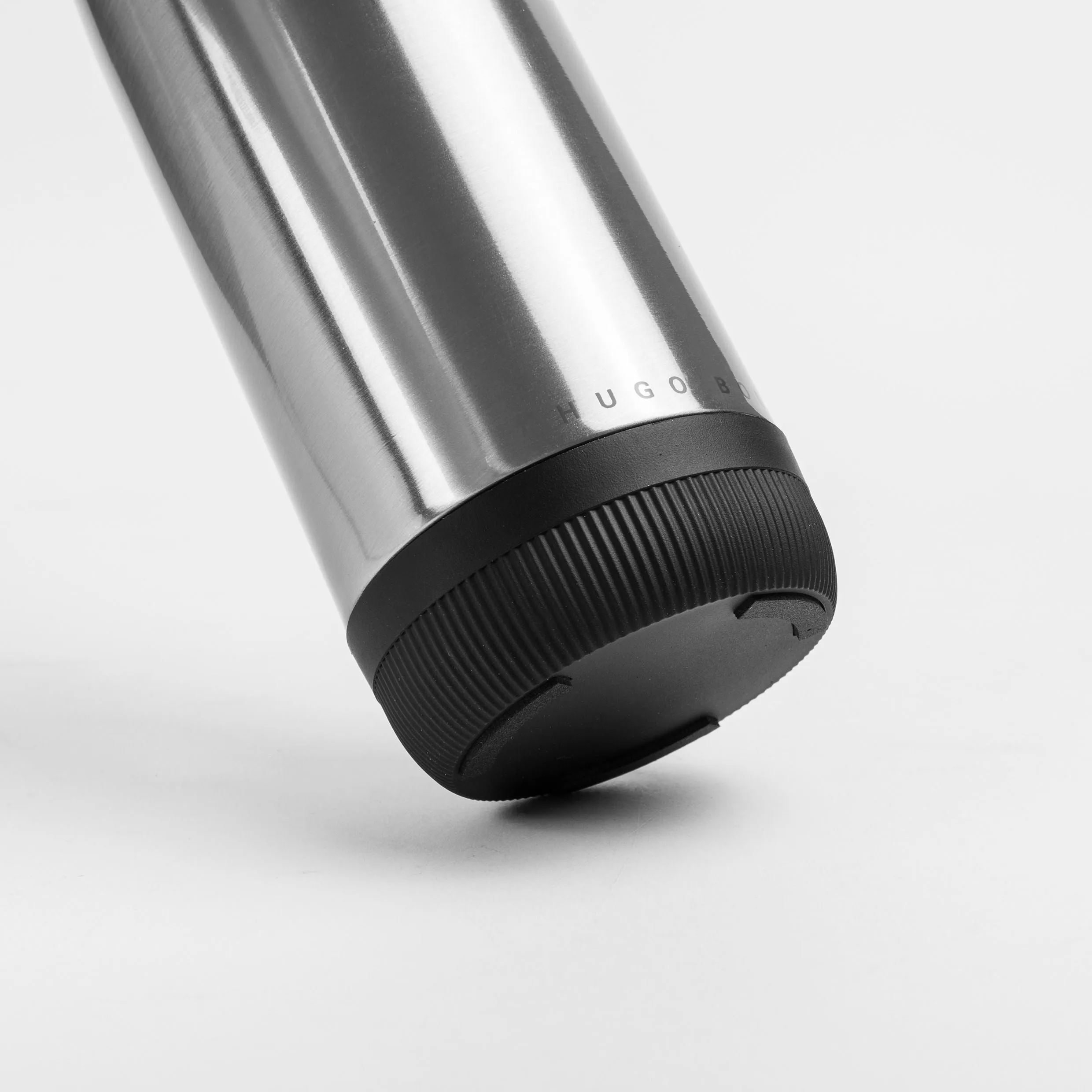 HUGO BOSS HAI107B-Isothermal flask Gear Matrix Silver