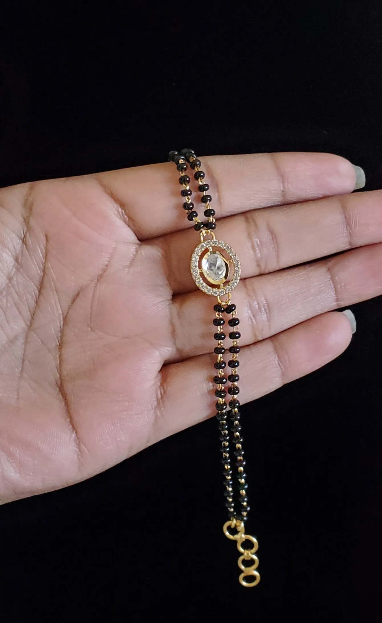 Kundan Hand Mangalsutra Bracelet With Gold Plating M81