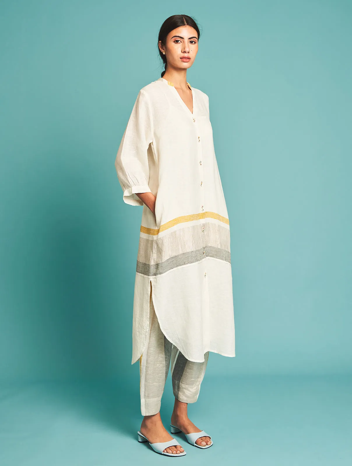 Manan   I   Nia Striped Linen Kurta - Ivory   Border Collection