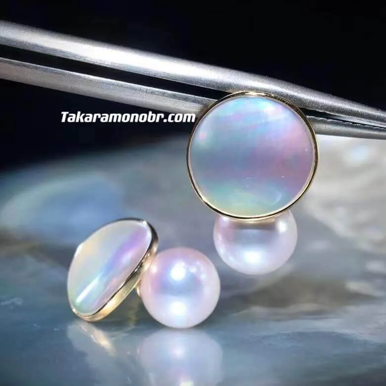 Mother-of-Pearl Akoya Earrings, 7.5-8.0 mm