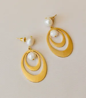 Ola Perla Wave Earrings