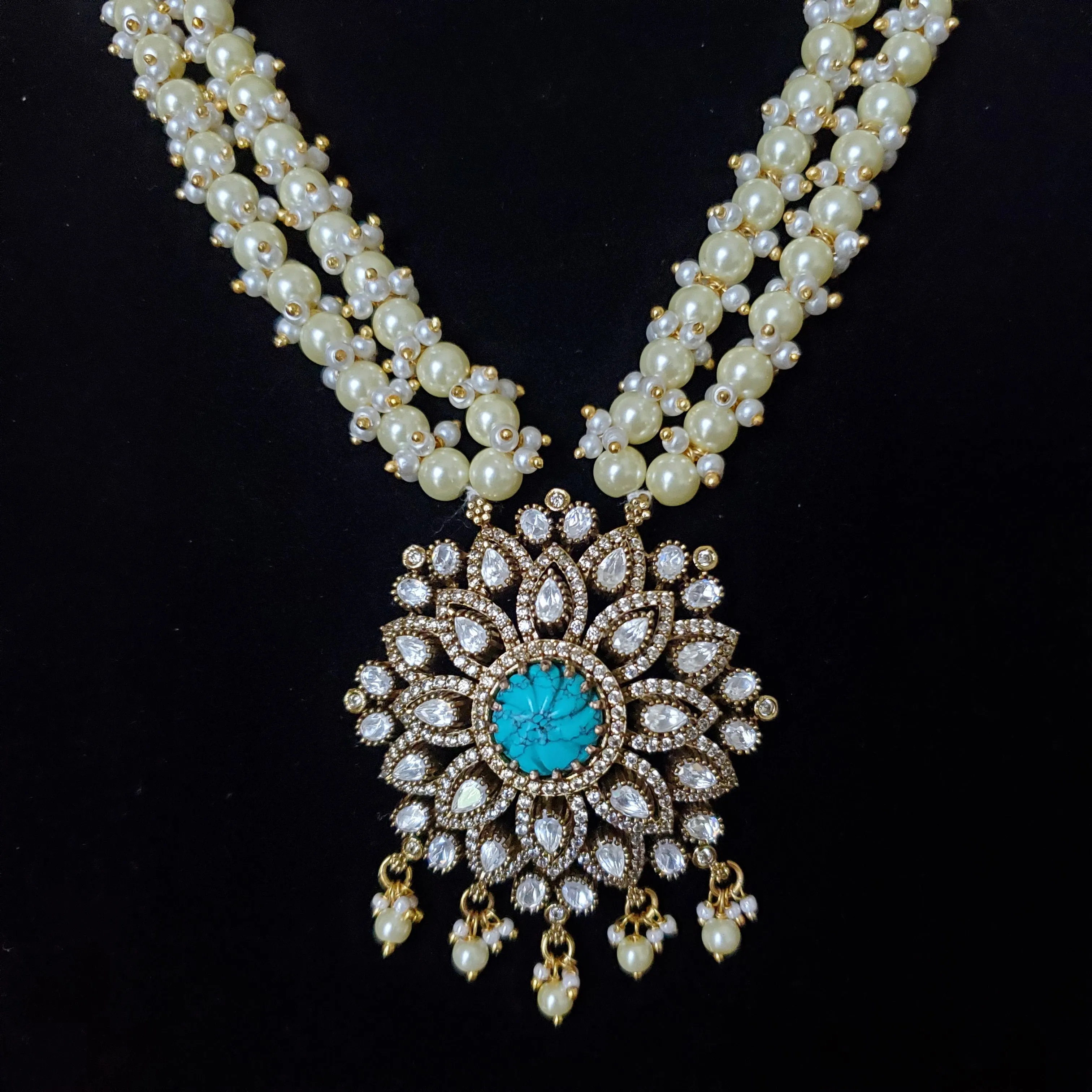 Pearl-Aqua Long Maala Set