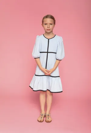 Pearl (light blue)