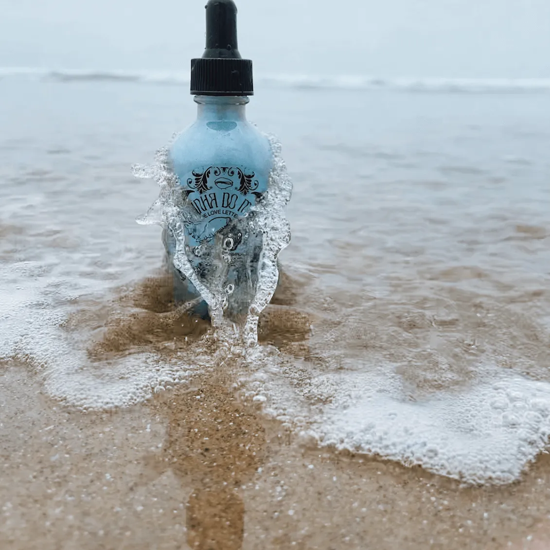 Rainha do Mar Iridescent Blue Shimmer Glow Oil