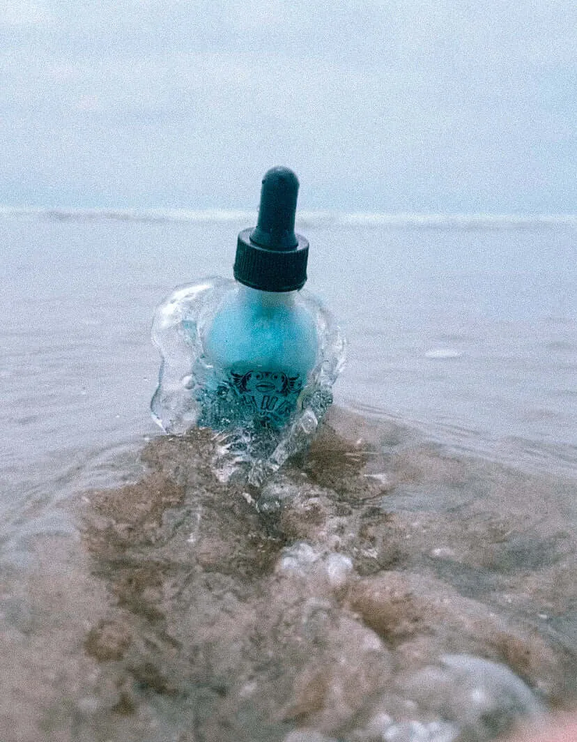 Rainha do Mar Iridescent Blue Shimmer Glow Oil