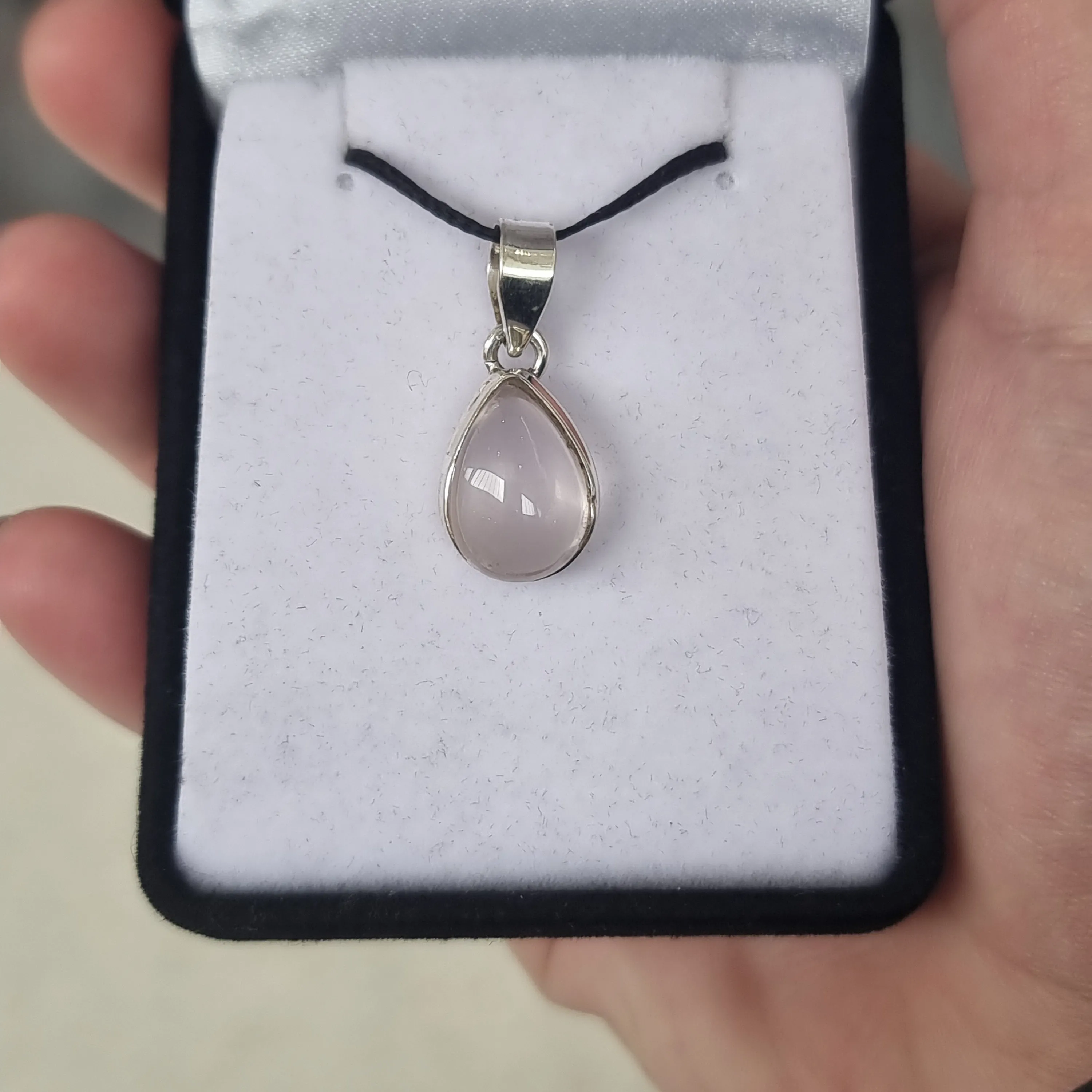 Rose quartz pendant