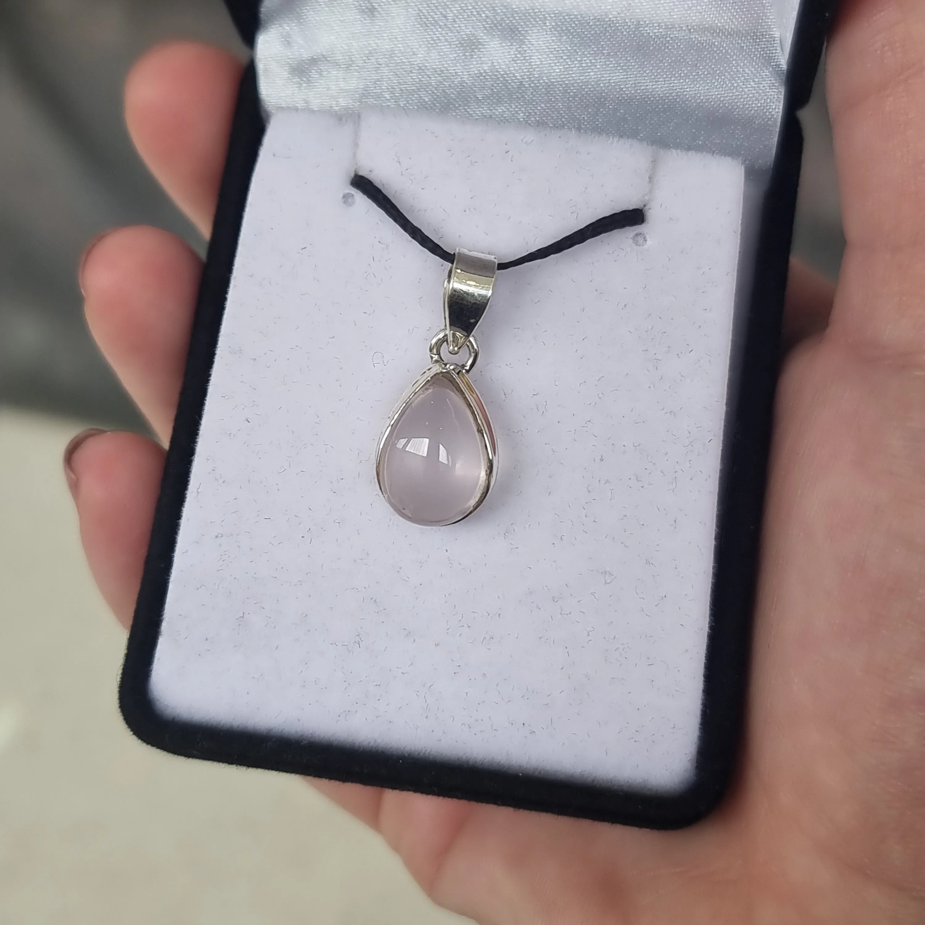 Rose quartz pendant
